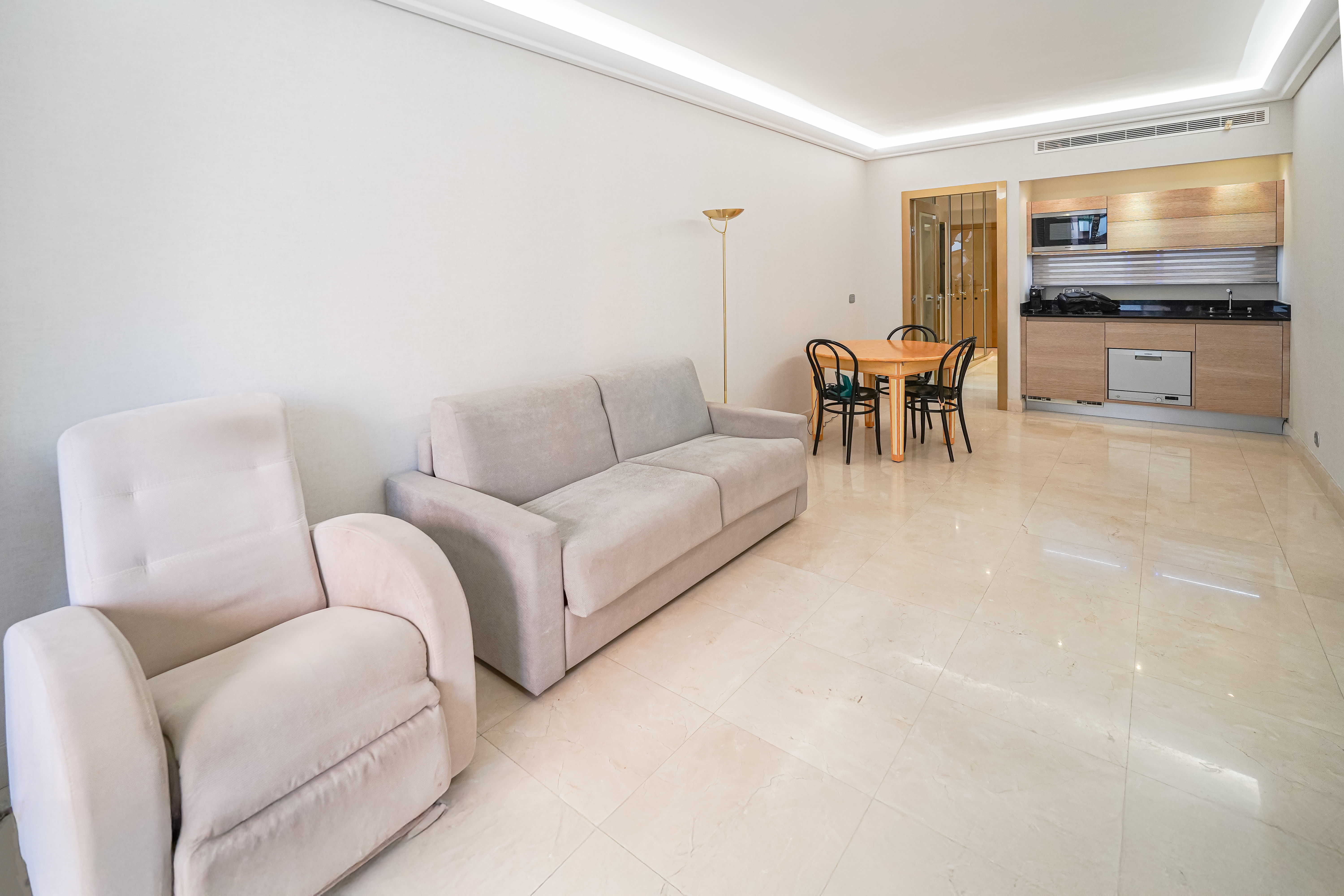hxMzx_pie-ce-principale-bis-barnes-valeri-agency-monaco-1775828884.jpg