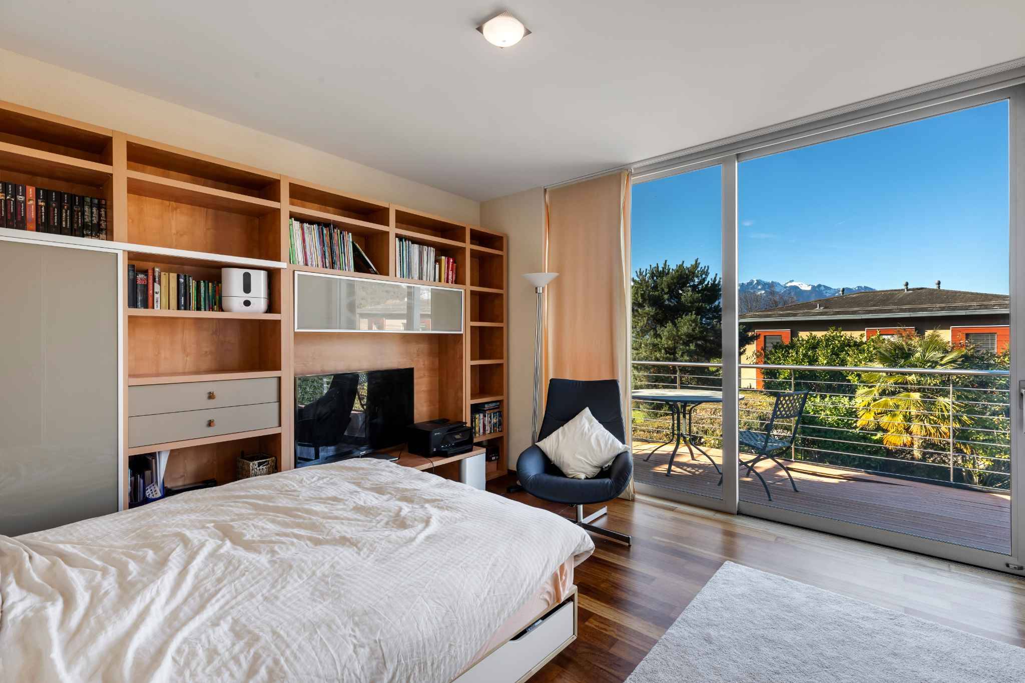 Magnifique villa contiguë située dans un quartier résidentiel calme et sécurisé !