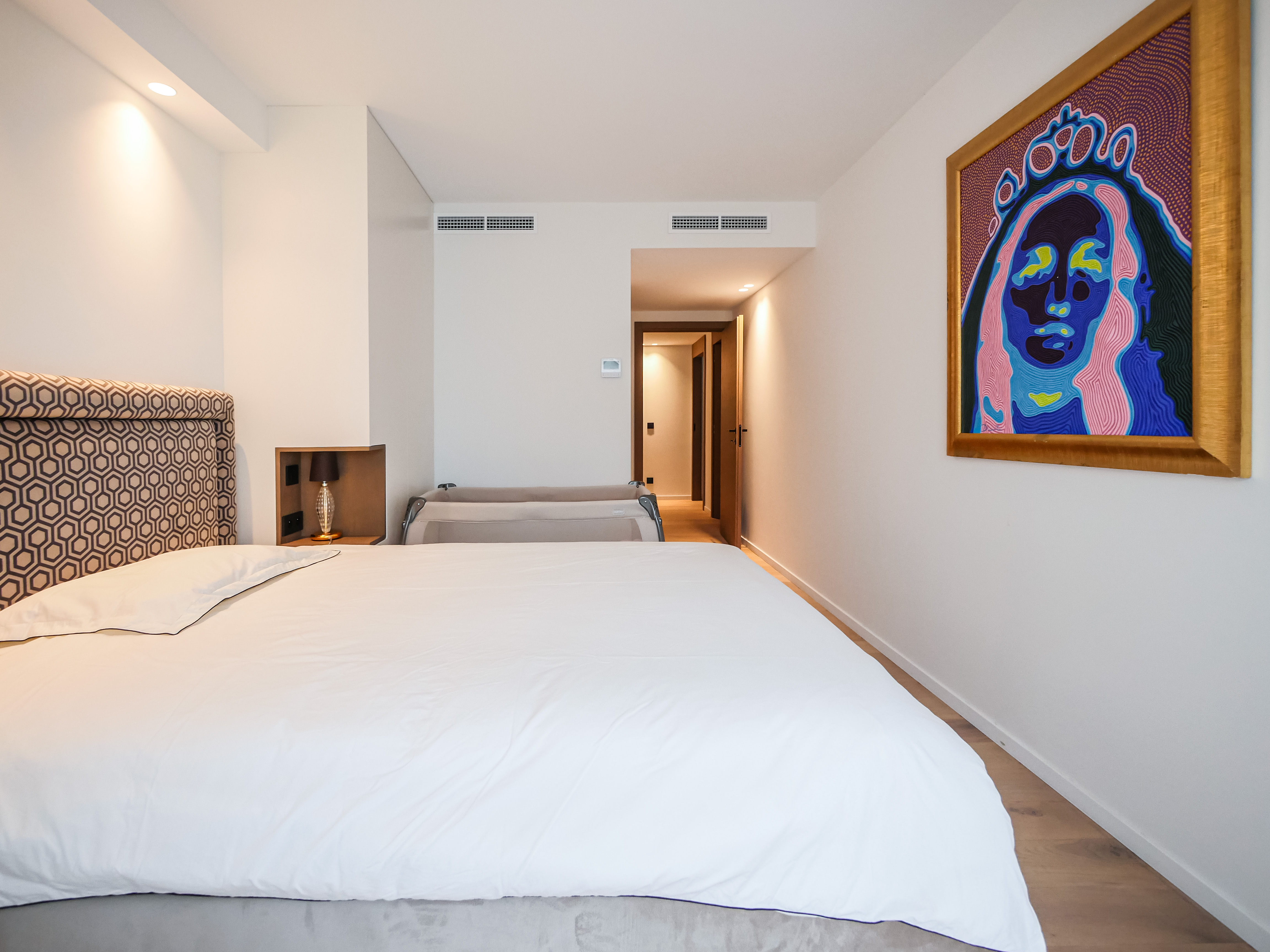 CAP MARTIN - VILLA CONTEMPORAINE - SECTEUR PRISÉ