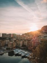 FONTVIEILLE - EMPLACEMENT IDEAL- LOCAL COMMERCIAL OU BUREAU BOTTICELLI