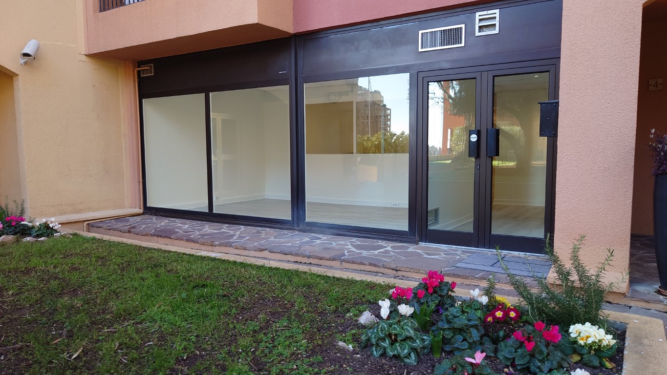 j1UQm_vitrine-ter-moyen--1768398541.jpg