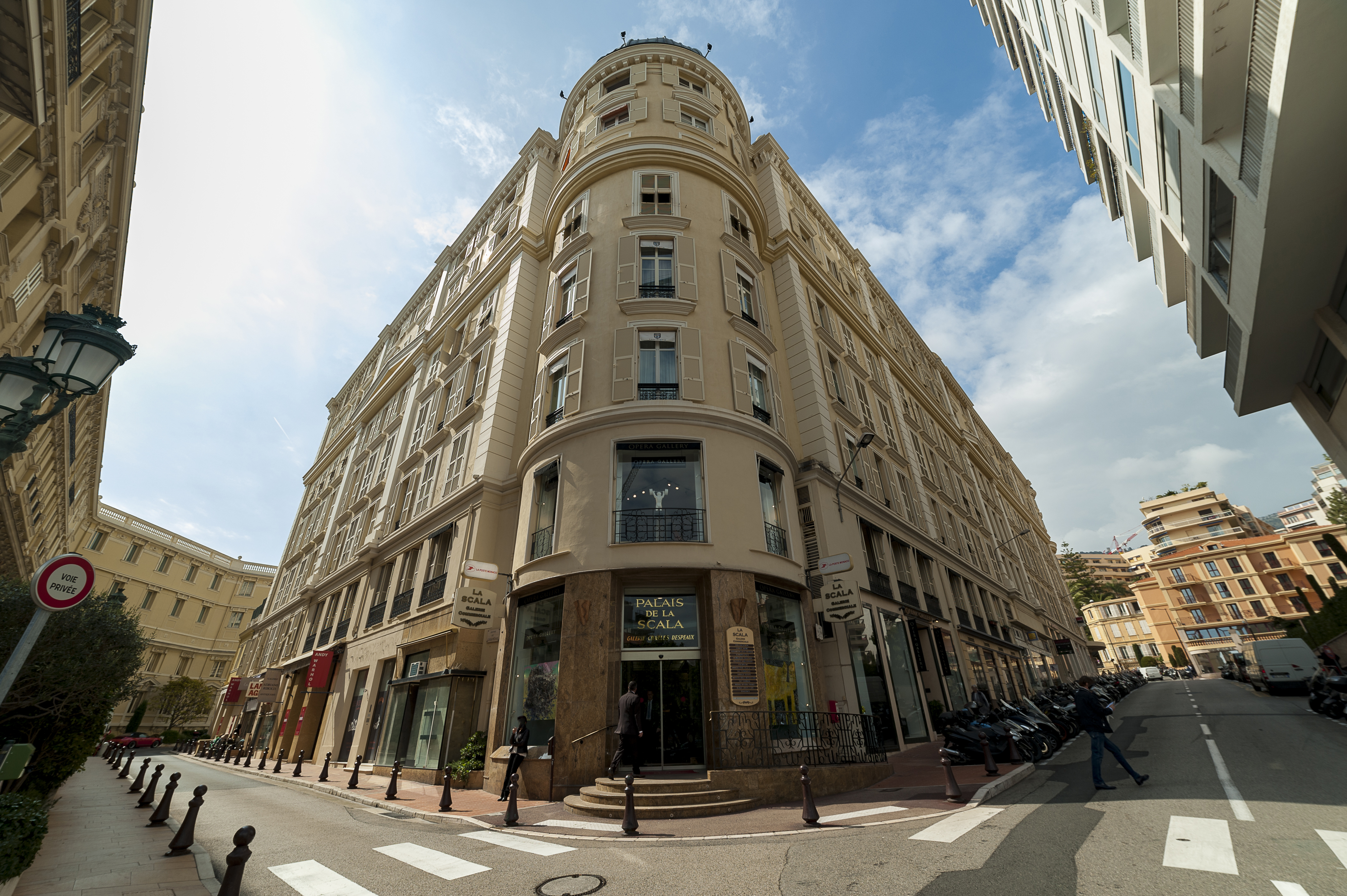 CARREÉ D'OR | PALAIS DE LA SCALA | STUDIO AVEC MEZZANINE