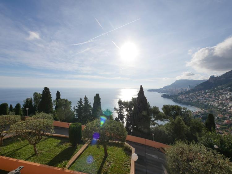 ROQUEBRUNE CAP MARTIN - 3 PIÈCES VUE MER ET MONACO
