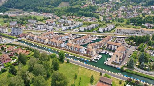 Unique et superbe duplex de 4,5 pièces à la Marina