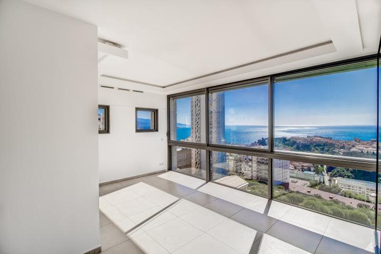 Monte-Carlo View: 3P avec Vue Panoramique, Cave & Parking dans Immeuble avec Concierge 24/7