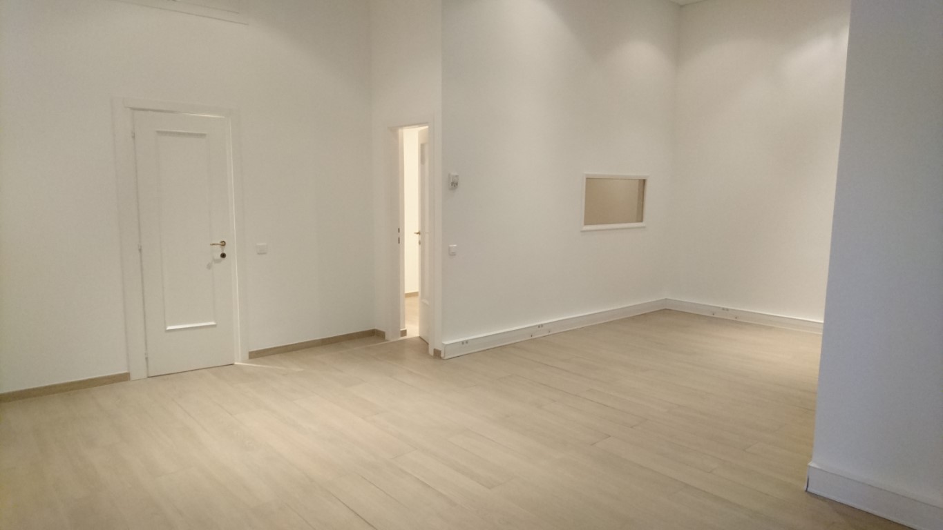 FONTVIEILLE - BUREAUX ADMINISTRATIFS - LE BOTTICELLI