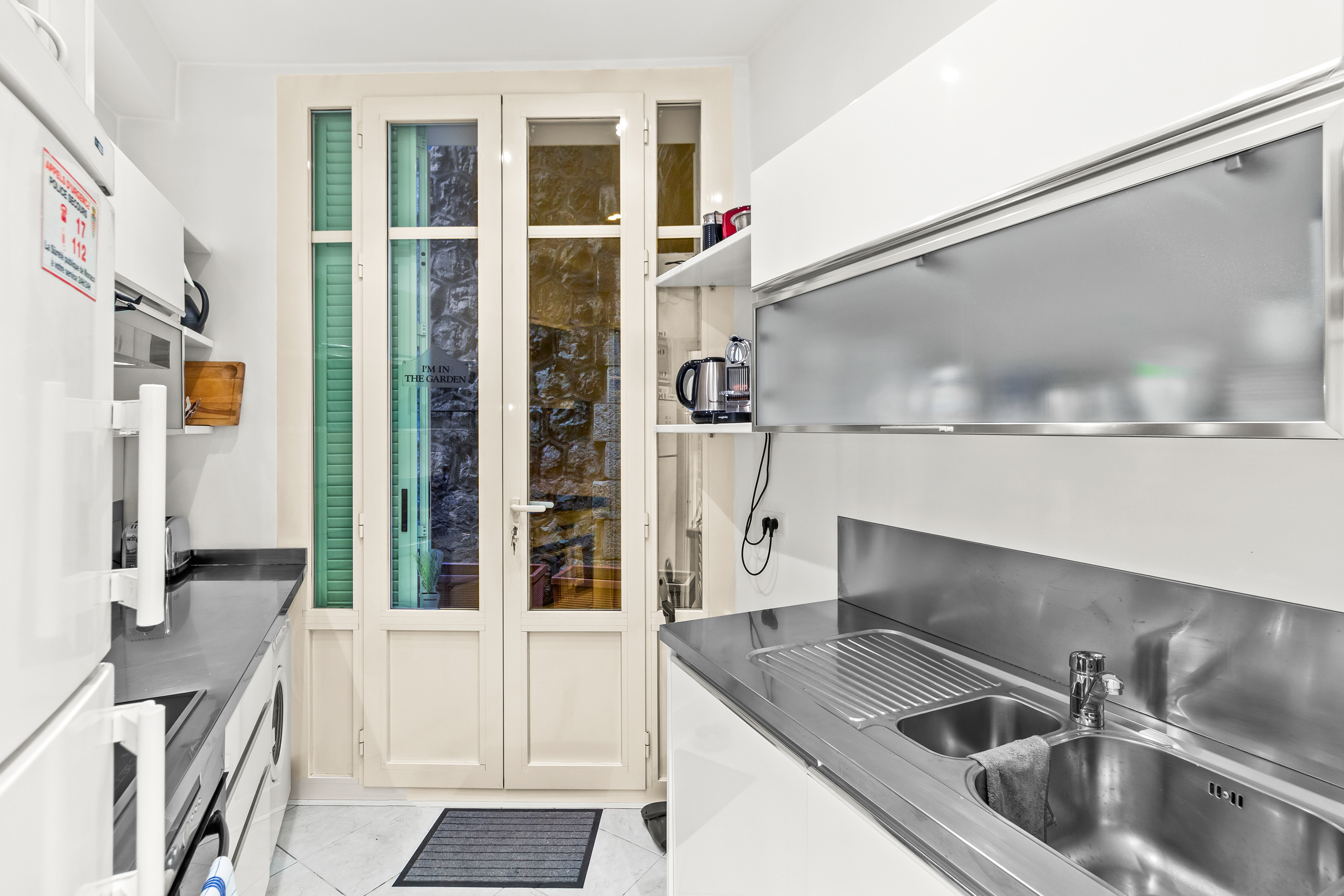 Palais Bosio: Appartement de 3 Pièces avec Terrasse - Calme