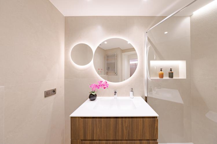 CHARMANT APPARTEMENT RENOVE