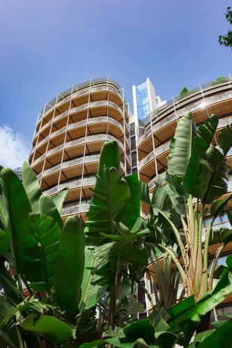 LUXUEUX FULL FLOOR - CARRE D'OR