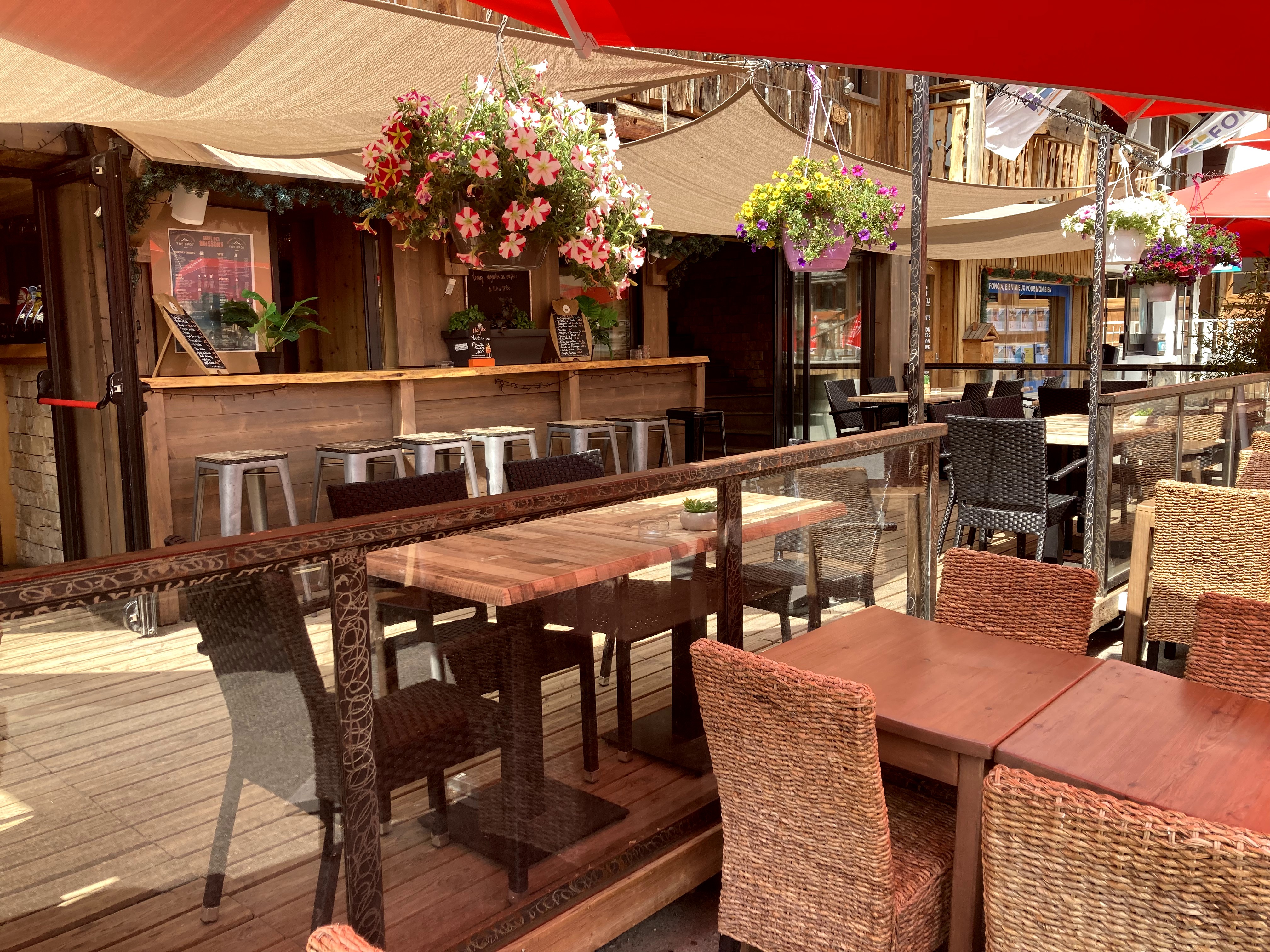 lkRZp_the-spot-terrasse-1-1694594834.jpg
