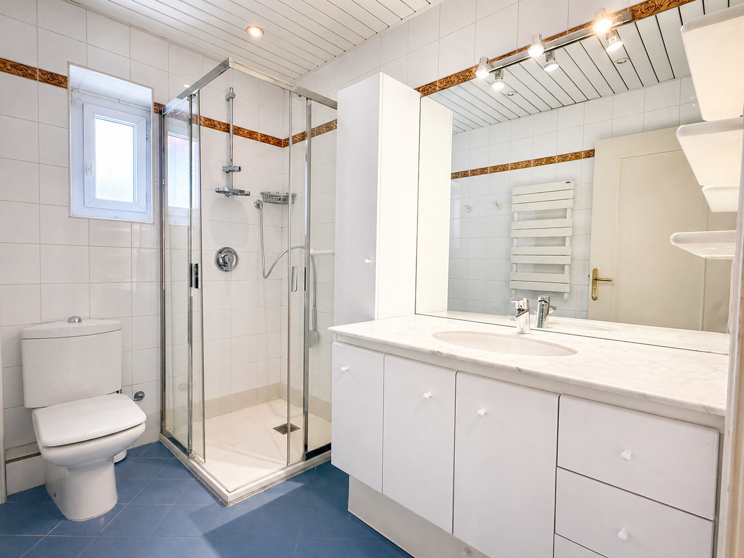 LlZVw_salle-de-douche-3-pieces-villa-nel-rue-bosio-1777469800.jpg