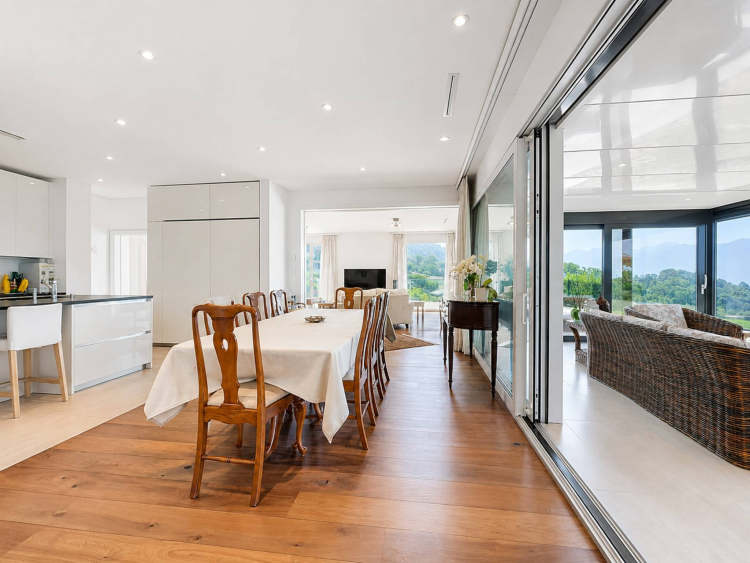 Appartement de standing de plus de 360 m2 avec vue sur le lac
