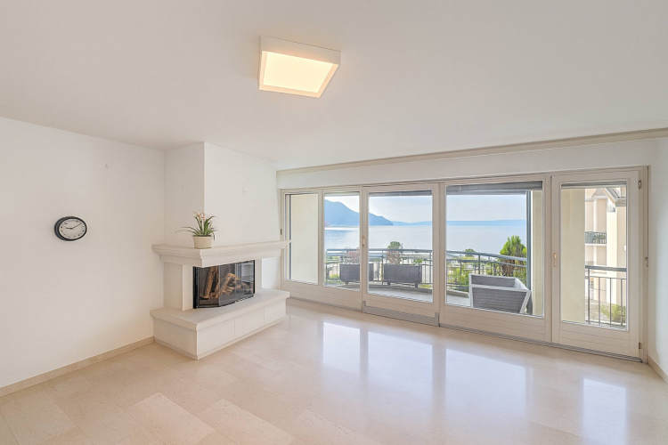 Grand duplex de 3.5 pièces avec vue imprenable sur le lac et les montagnes