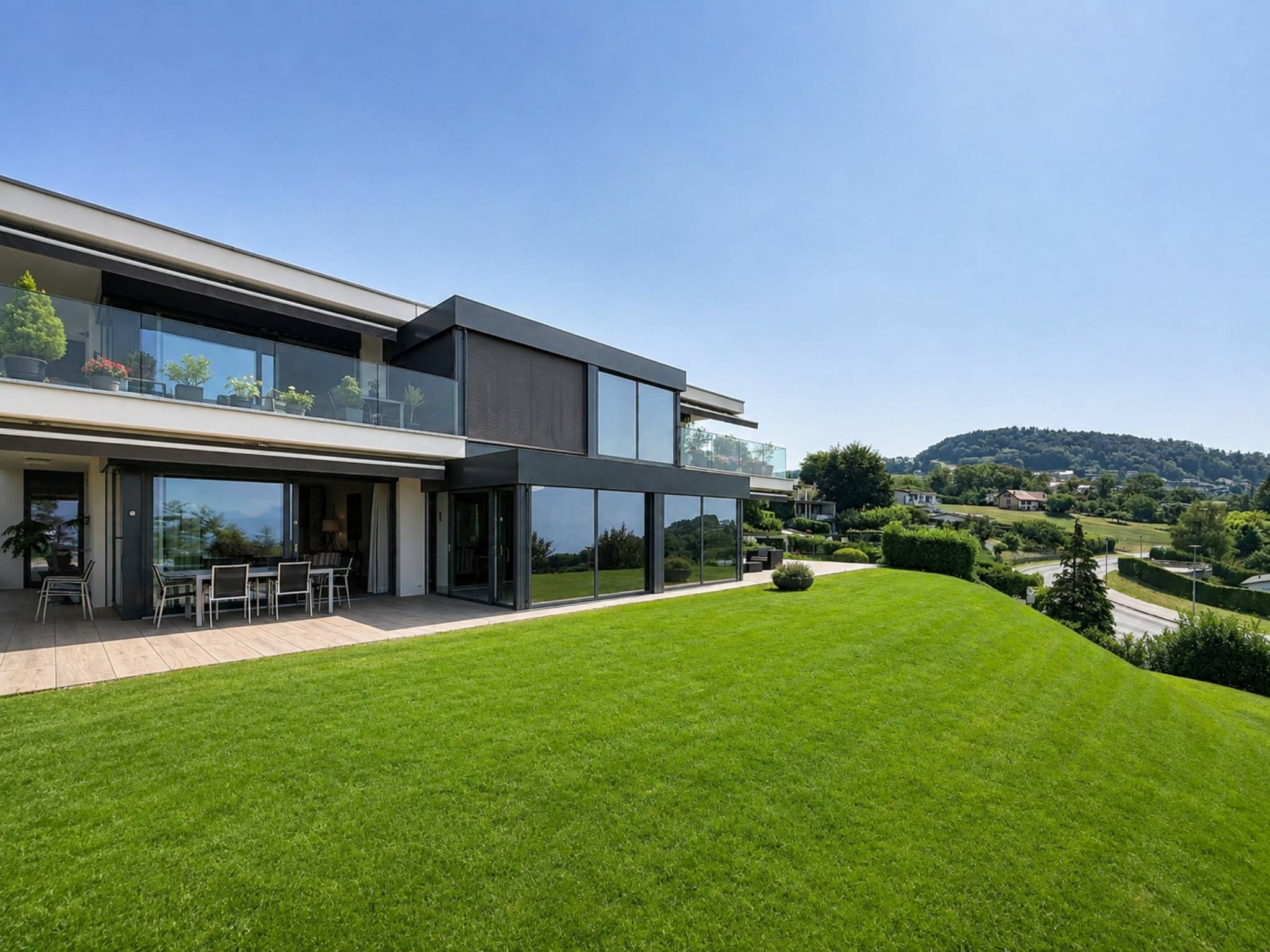 Appartement de standing de plus de 360 m2 avec vue sur le lac