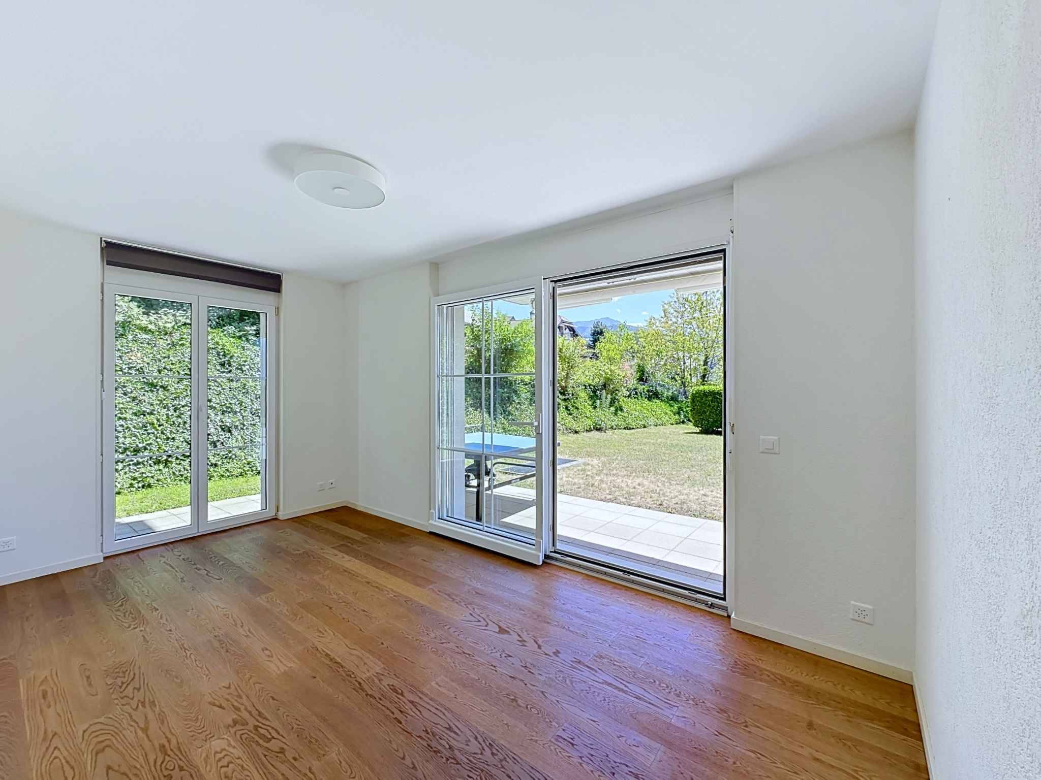 Spacieux appartement de 5.5 pièces avec terrasse et grand jardin