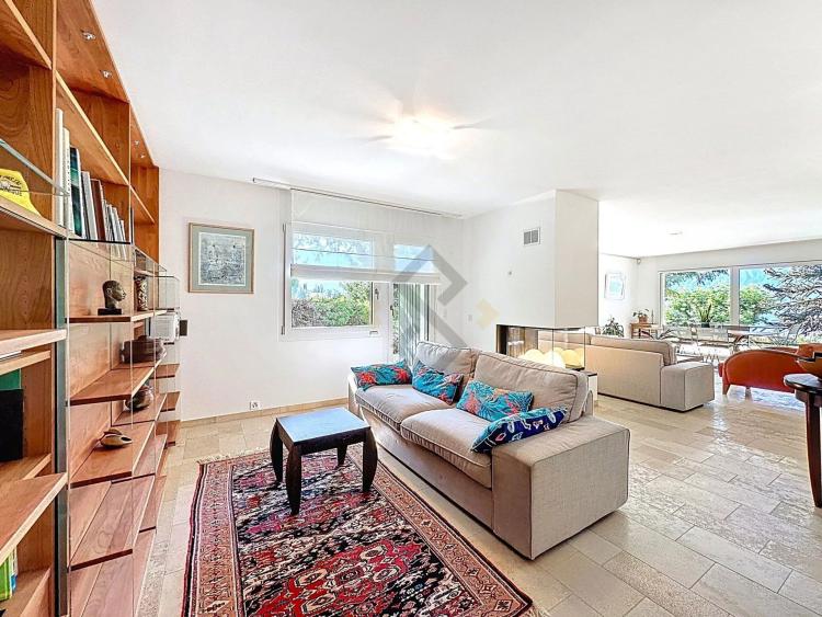 Opportunité Rare - duplex 6.5 pces "les pieds dans l'eau"