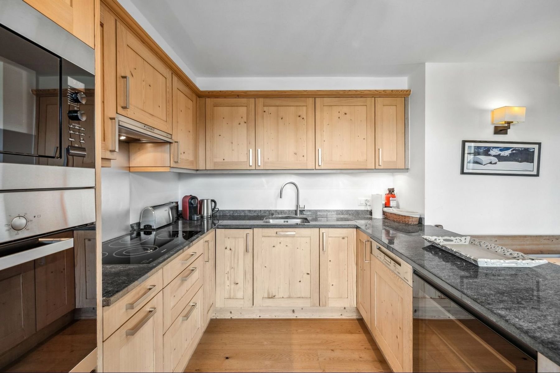 Le Granit : Appartement Rénové De 4 Chambres Au Domaine De La Résidence