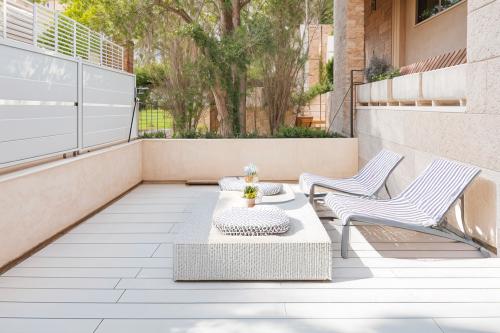 CARRE D'OR - STUDIO REZ-DE-JARDIN AVEC TERRASSE - CALME