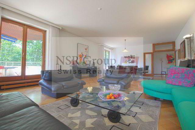 ogYgN_lookmove_235033006_2.jpg