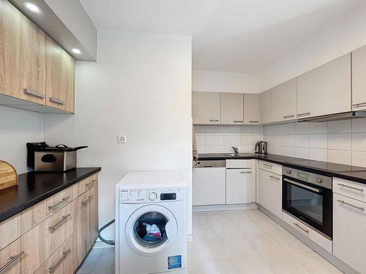 IMMEUBLE DE RENDEMENT AVEC LOCAL COMMERCIAL ET APPARTEMENTS
