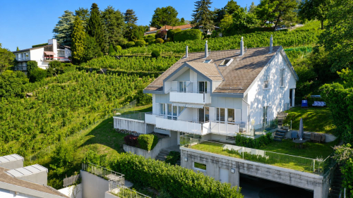 Villa jumelle de 5.5 pièces, avec vue panoramique sur le lac et les Alpes !