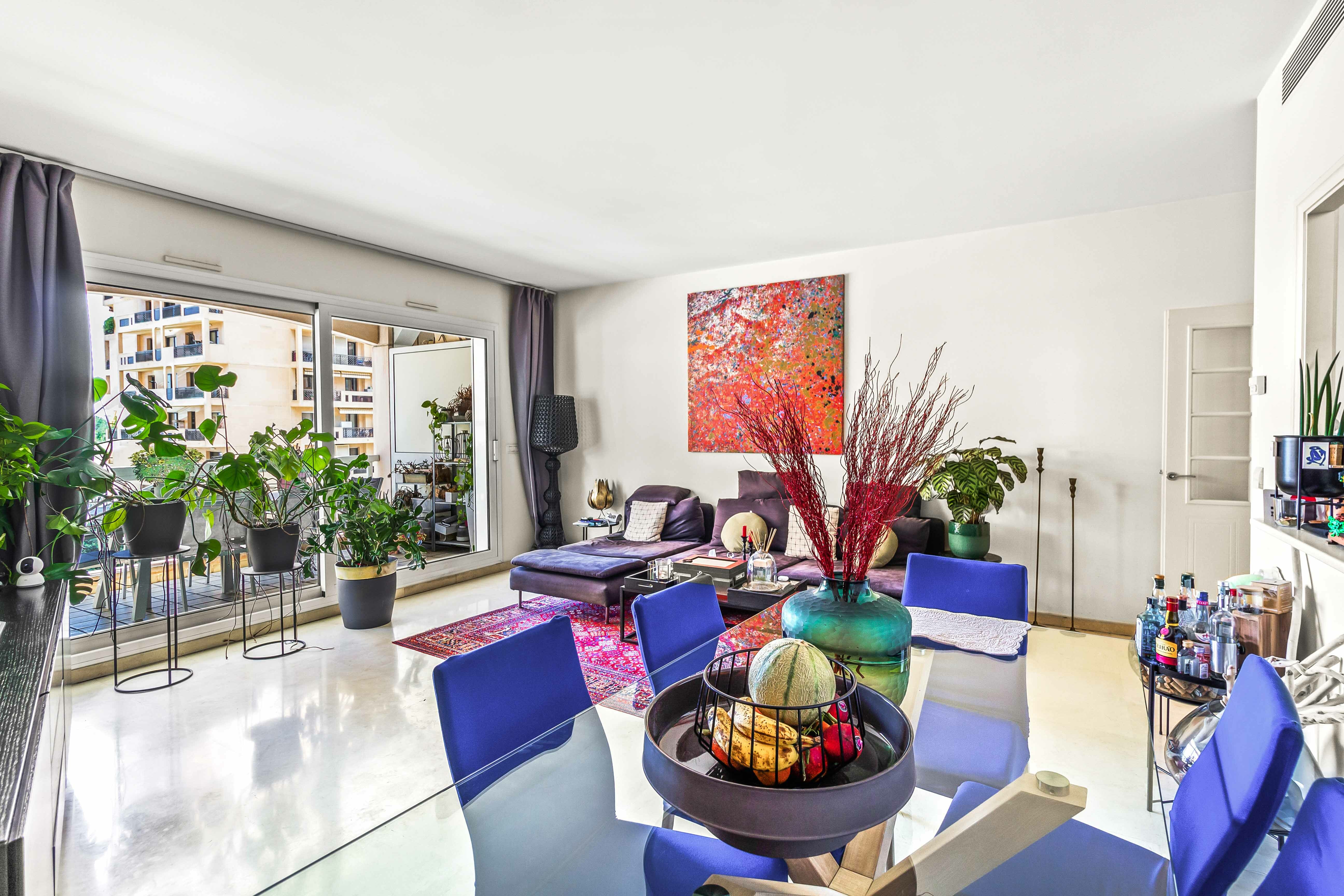 Villa Bianca: Spacieux 3 Pièces à Proximité de Mareterra avec Parking Double & Cave