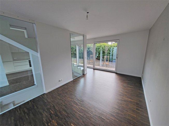Neue THPE-Doppelhaushälfte mit 125 m² + Erdgeschoss