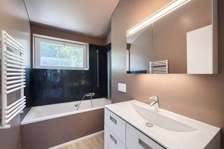 Villa moderne de standing de plus de 350 m² avec vue sur le lac