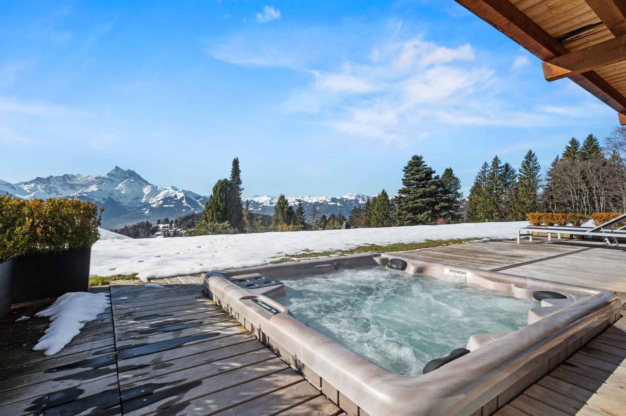 Chalet d’exception avec piscine intérieure et accès Ski-In & Ski-Out