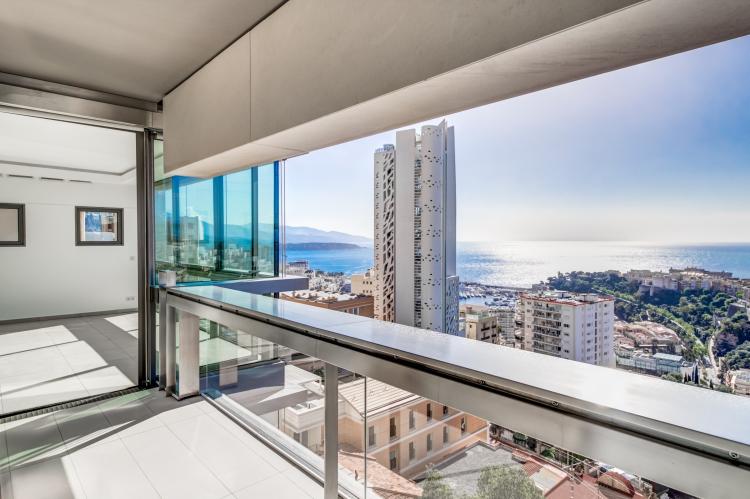 Monte-Carlo View: 3P avec Vue Panoramique, Cave & Parking dans Immeuble avec Concierge 24/7