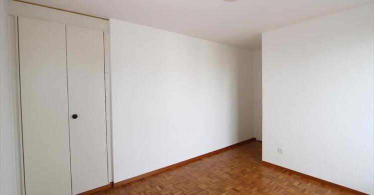 qNRc5_lookmove_234283584_6.jpg