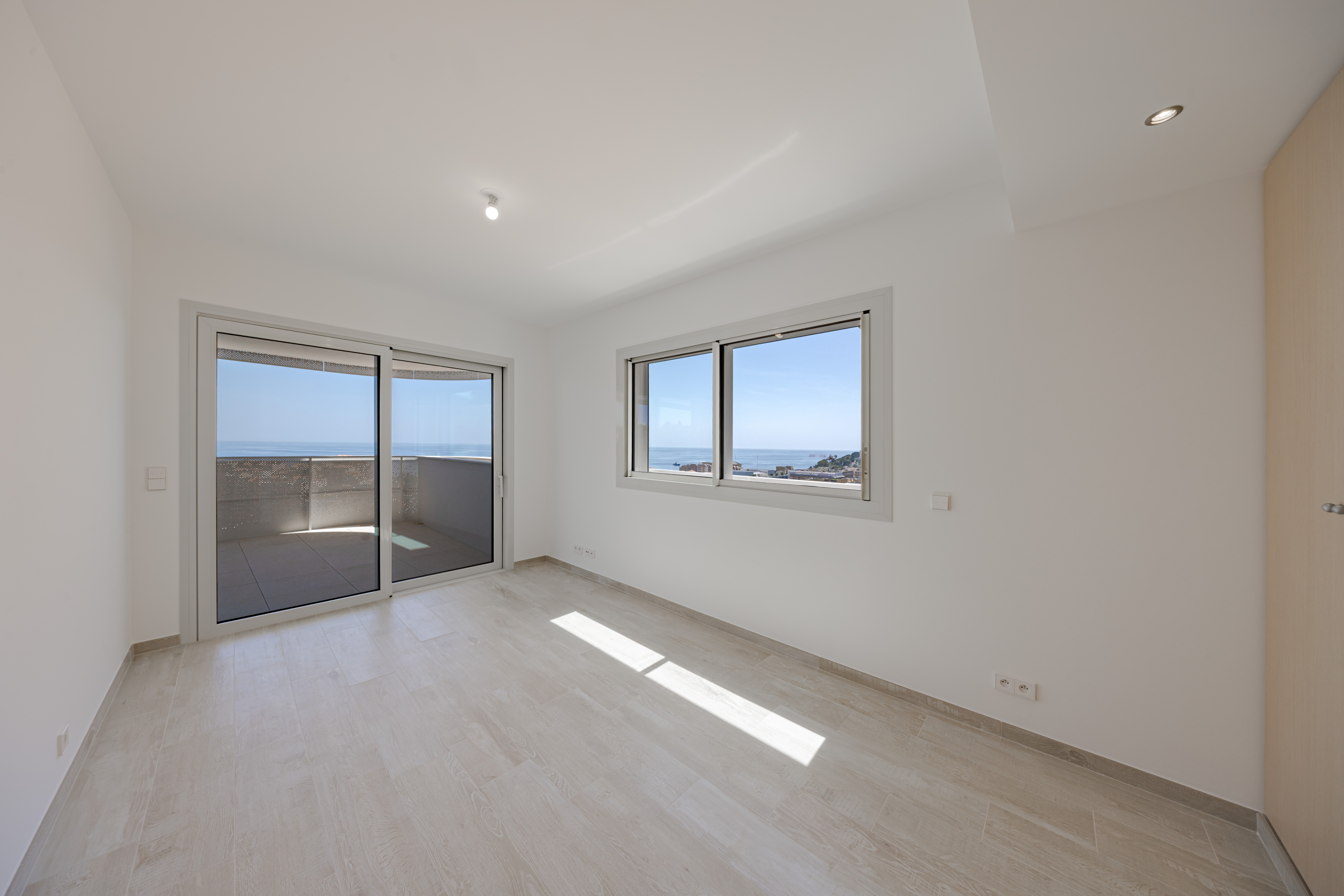 3 PIÈCES RÉSIDENCE NEUVE AVEC MAGNIFIQUE VUE MER