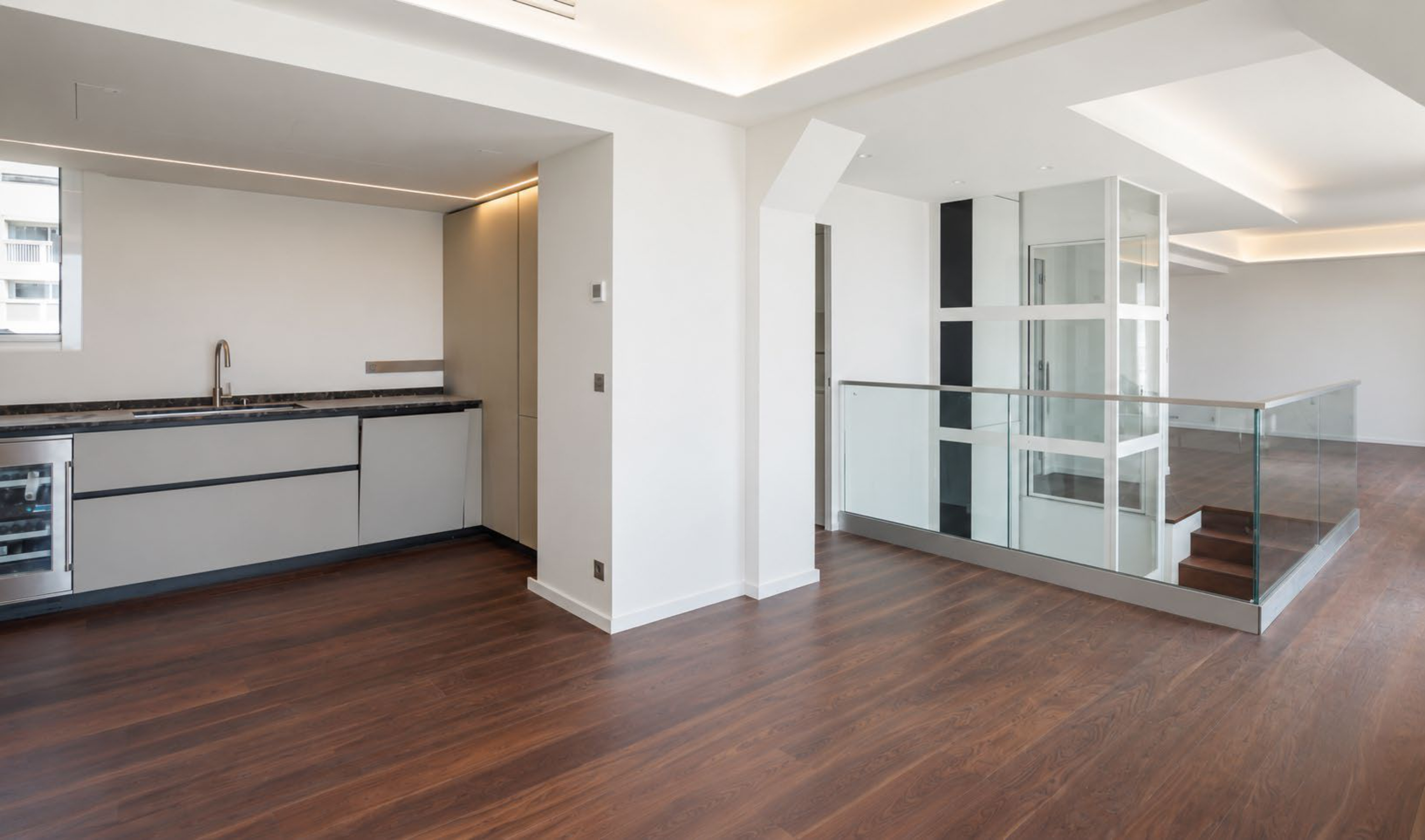 Exceptionnel penthouse en location avec piscine privée et vue mer panoramique