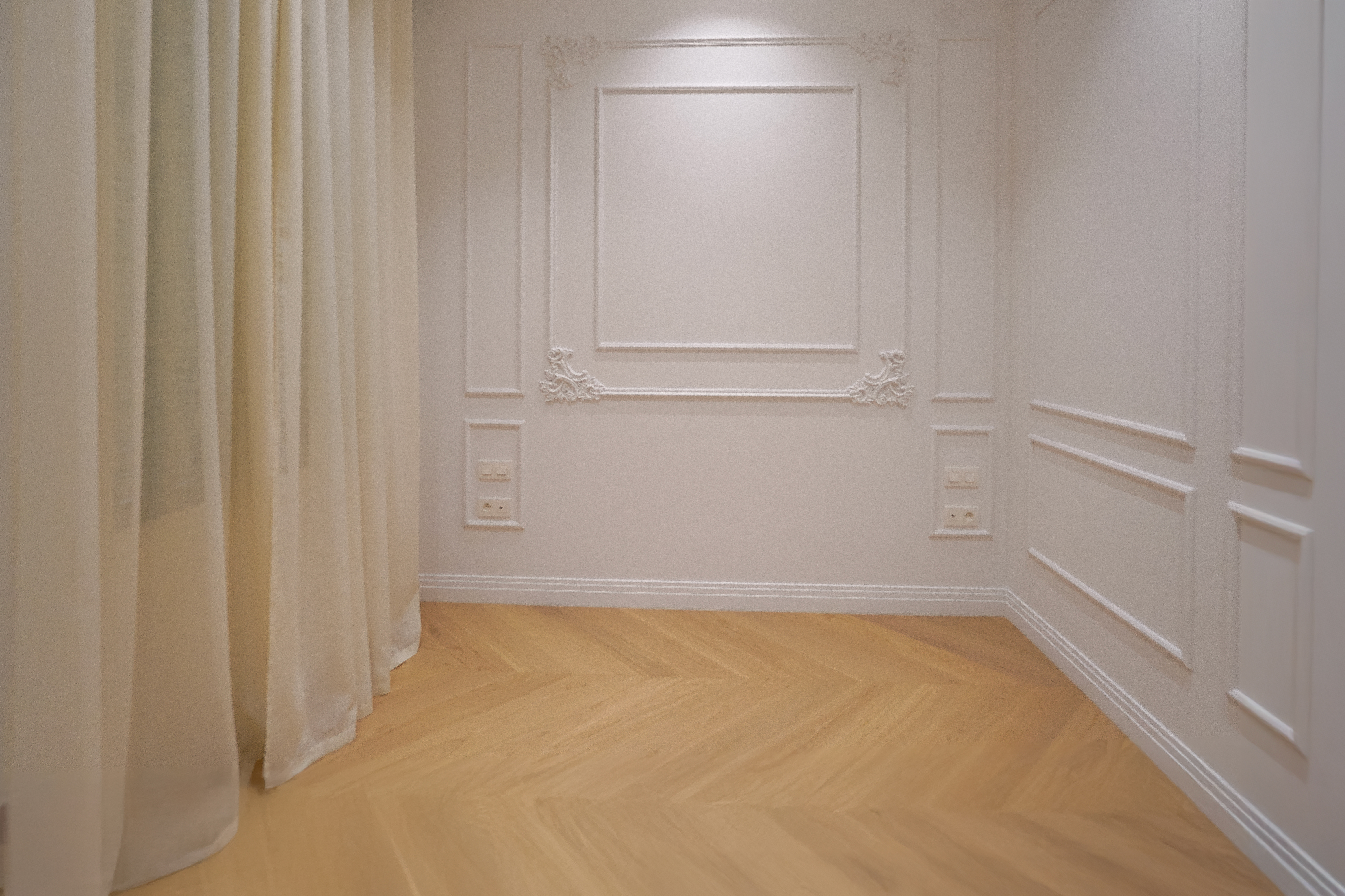 CAP D'AIL - APPARTEMENT SPACIEUX - DERNIER ETAGE AVEC JARDIN