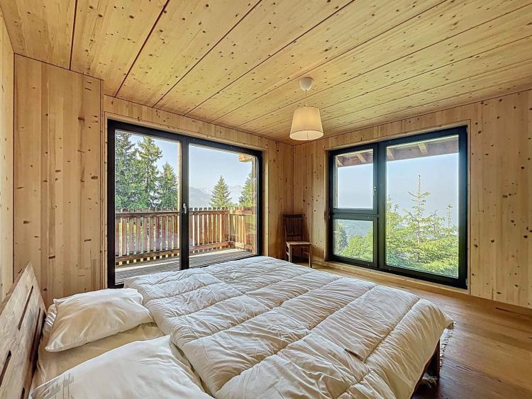 Chalet contemporain avec vue dégagée sur les montagnes