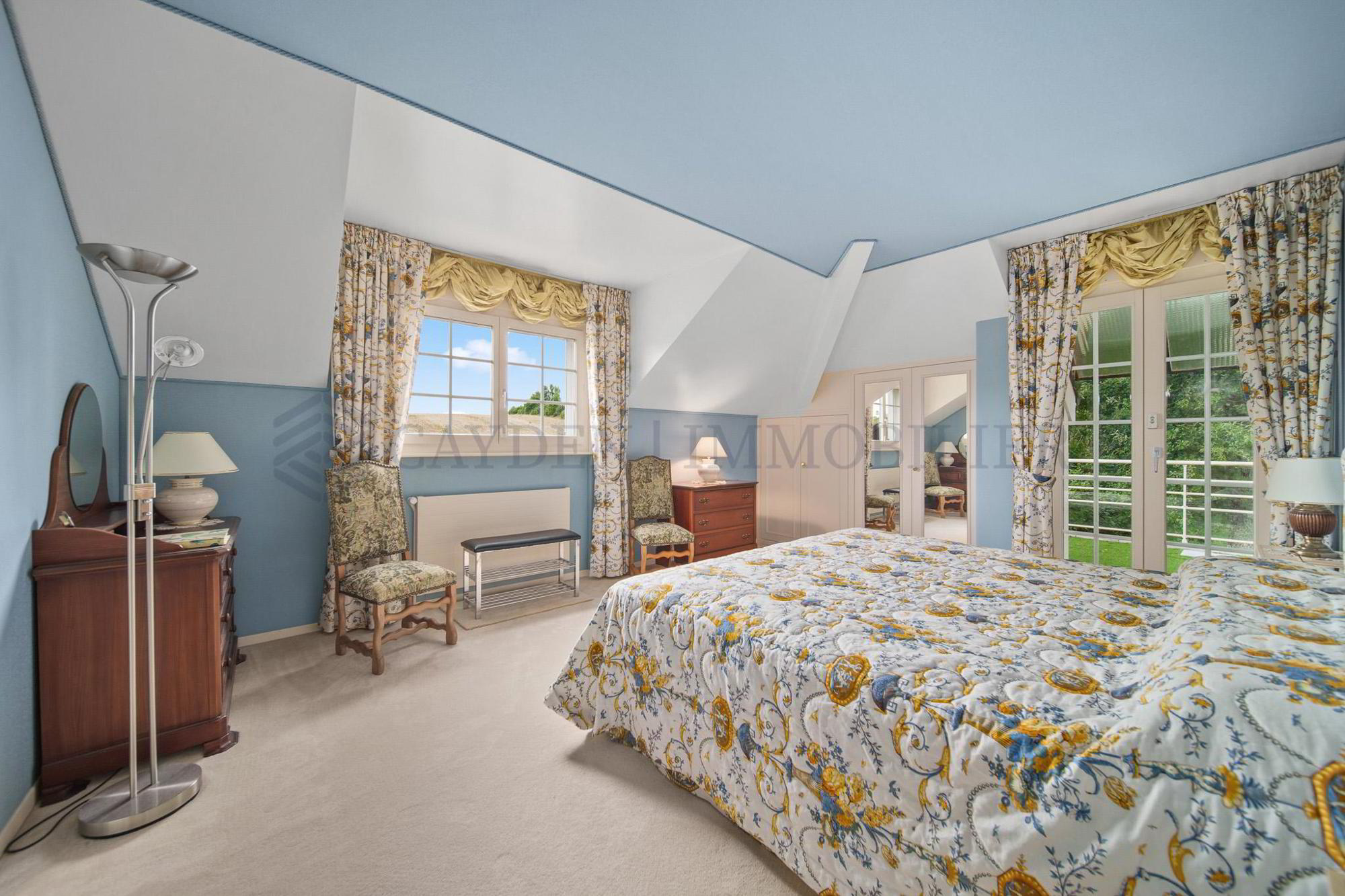 t8Oqa_lookmove_227193674_3.jpg