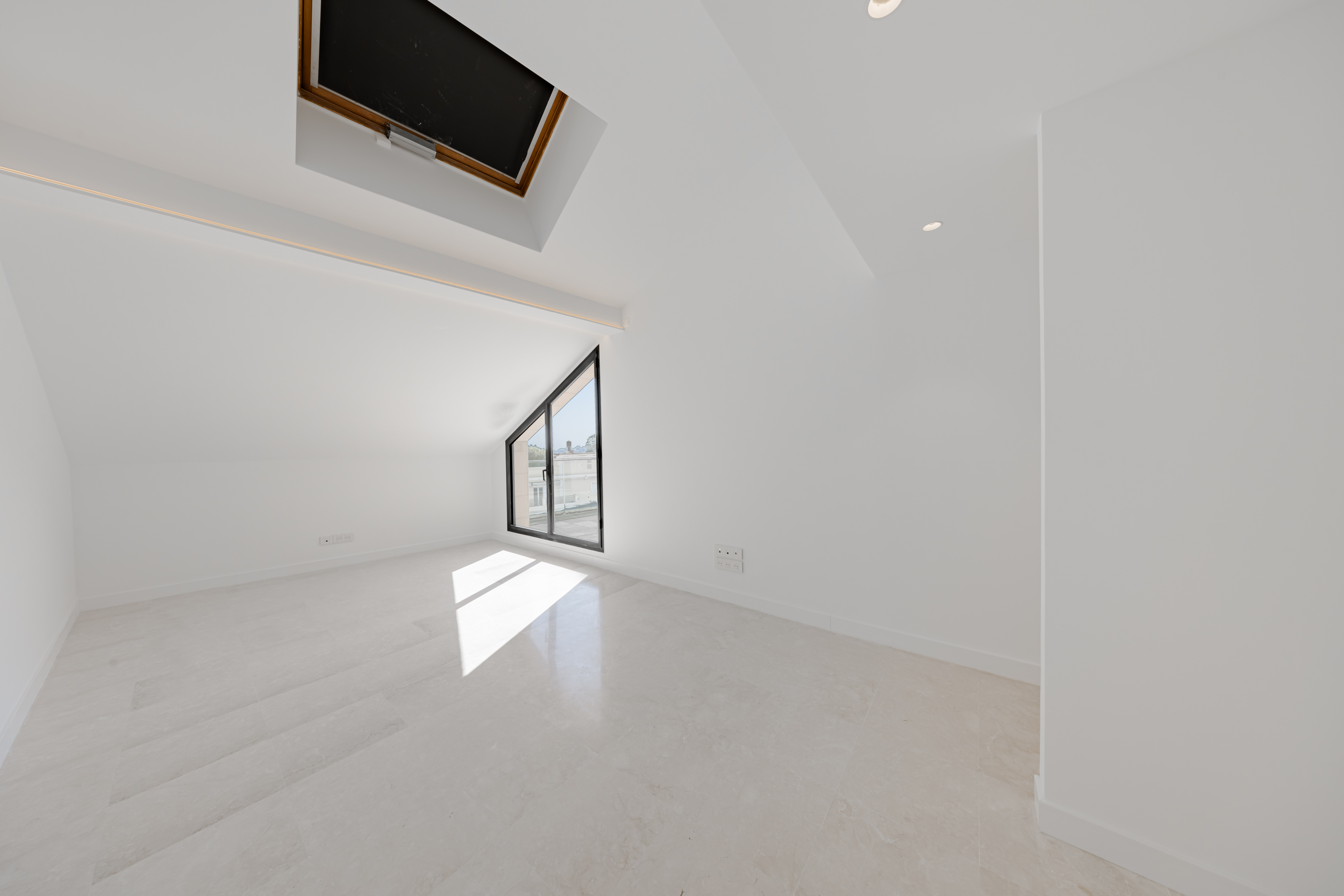 MAGNIFIQUE 3 CHAMBRES RÉNOVÉ