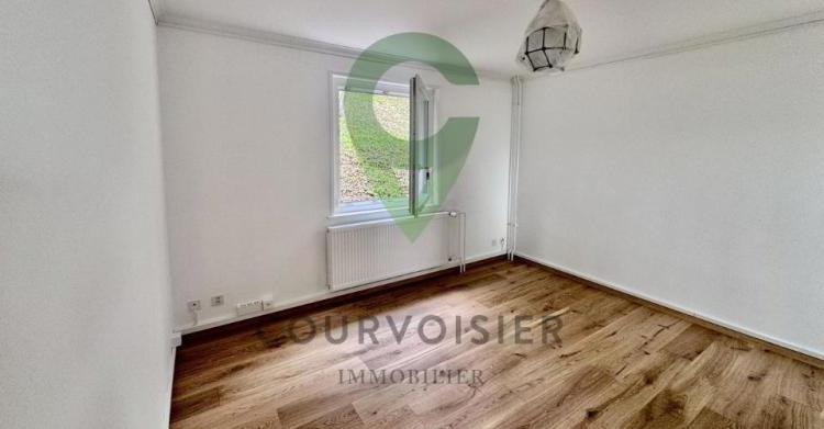 tHGut_lookmove_238057543_9.jpg