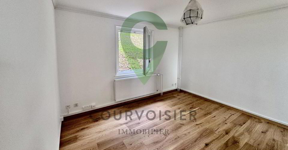 tHGut_lookmove_238057543_9.jpg