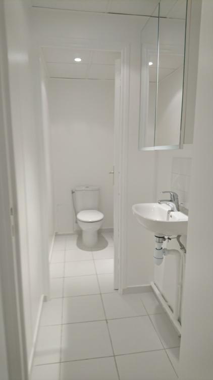 toilette-et-sas-moyen--1670858877.jpg