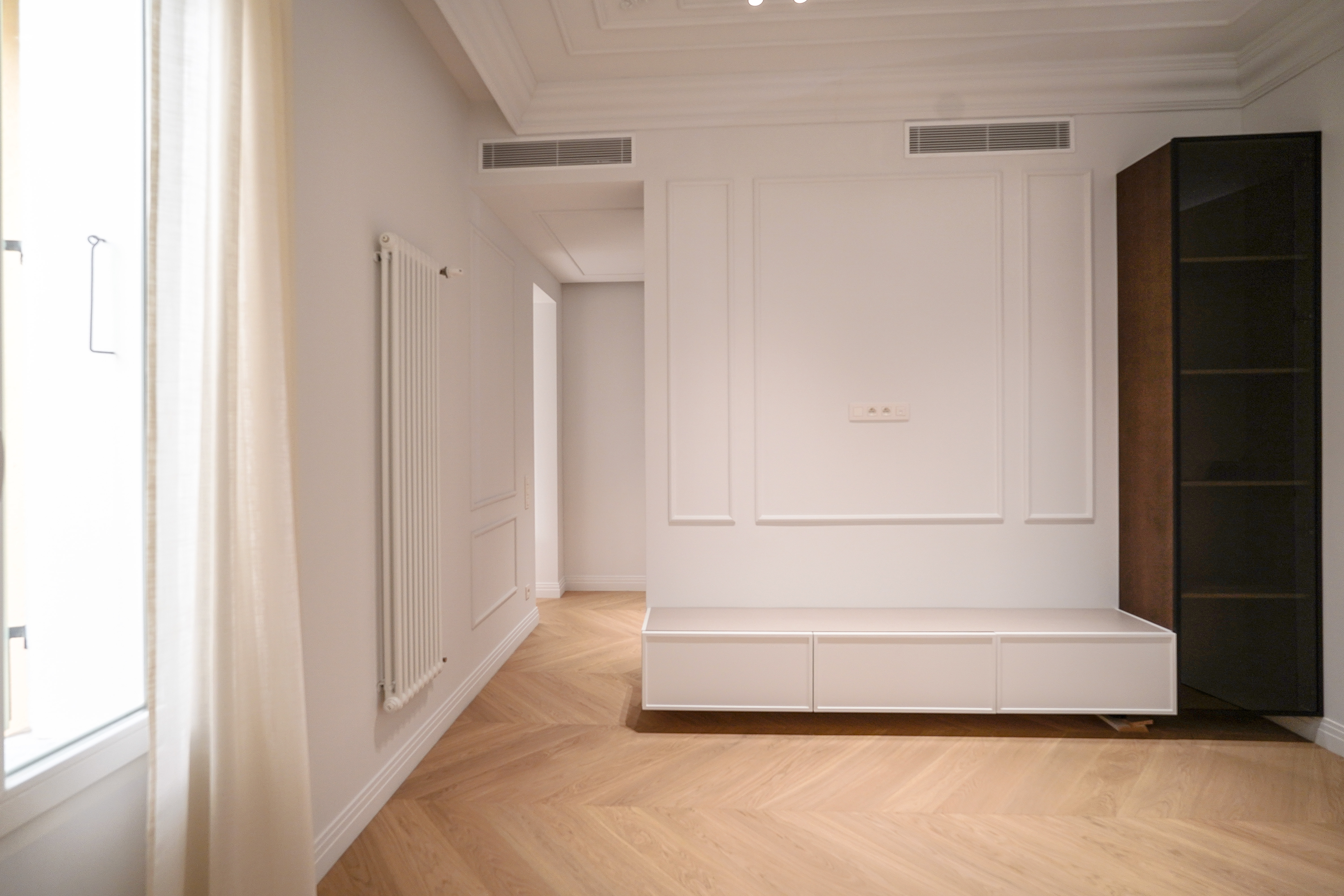 CAP D'AIL - APPARTEMENT SPACIEUX - DERNIER ETAGE AVEC JARDIN