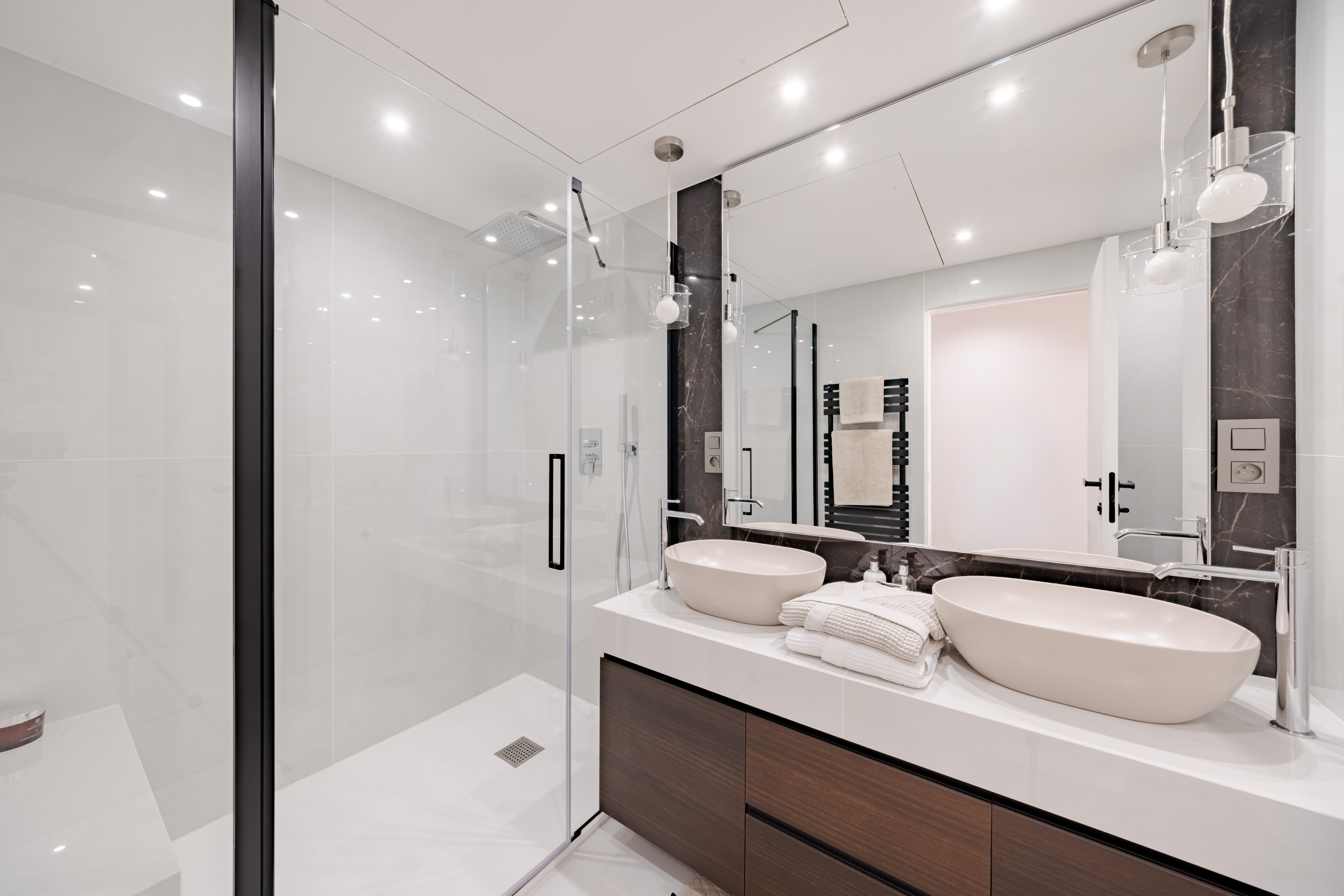 MAGNIQUE PENTHOUSE RENOVE