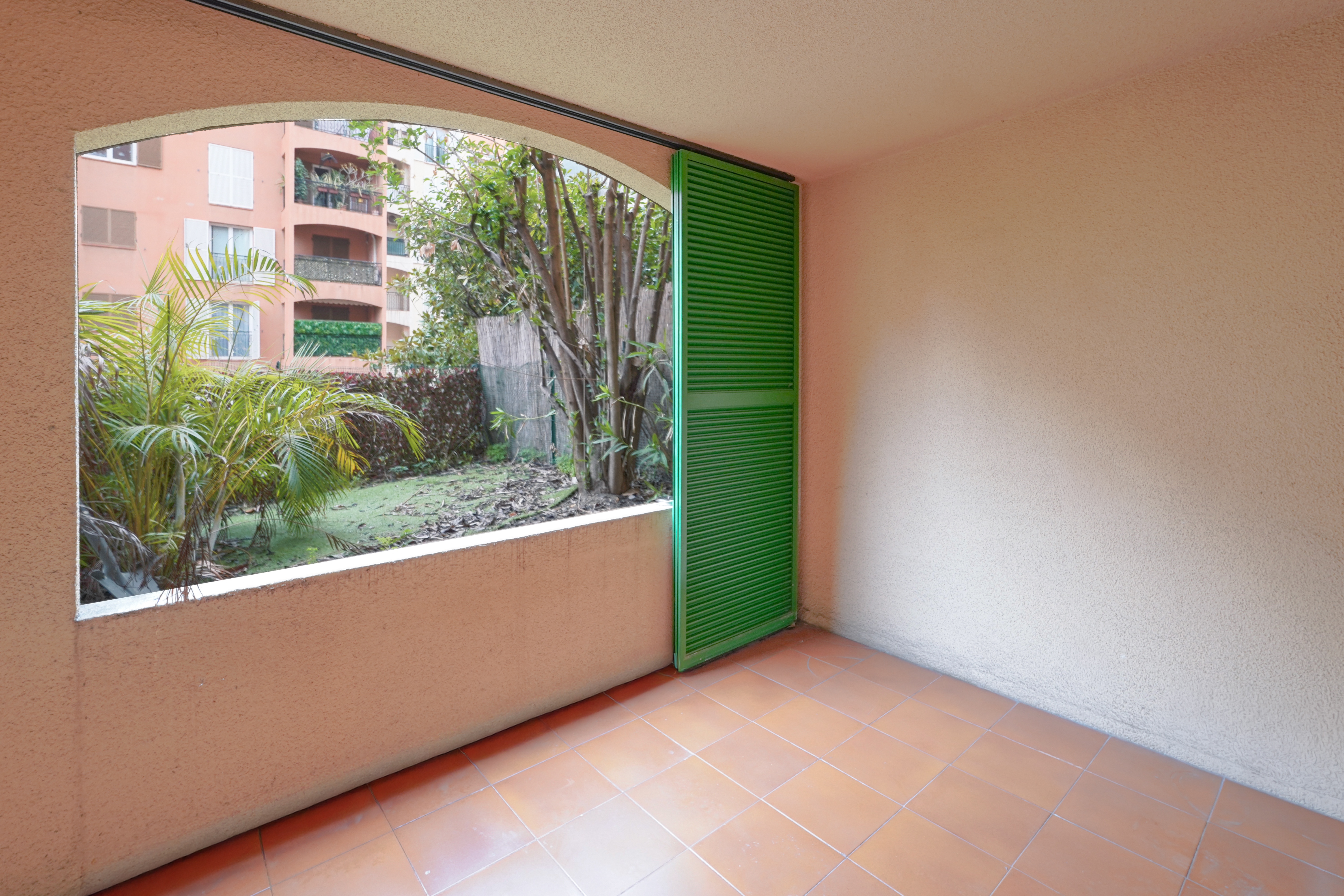 SOUS OFFRE - FONTVIEILLE MARINA - STUDIO - IDÉAL INVESTISSEMENT