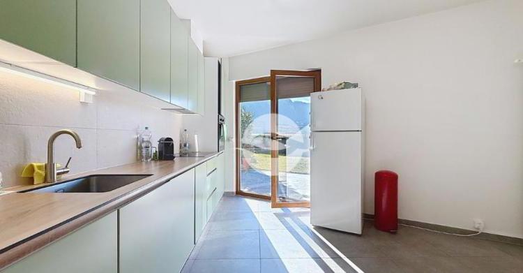 VGutC_lookmove_236464416_4.jpg