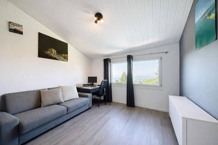 Villa moderne de standing de plus de 350 m² avec vue sur le lac