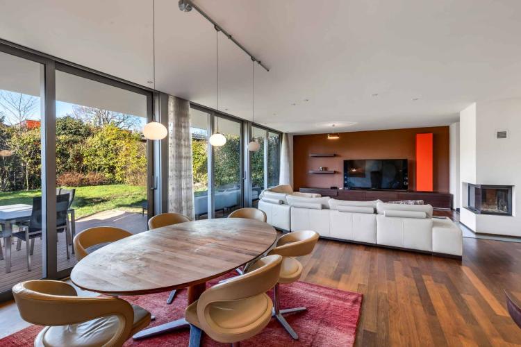 Magnifique villa contiguë située dans un quartier résidentiel calme et sécurisé !