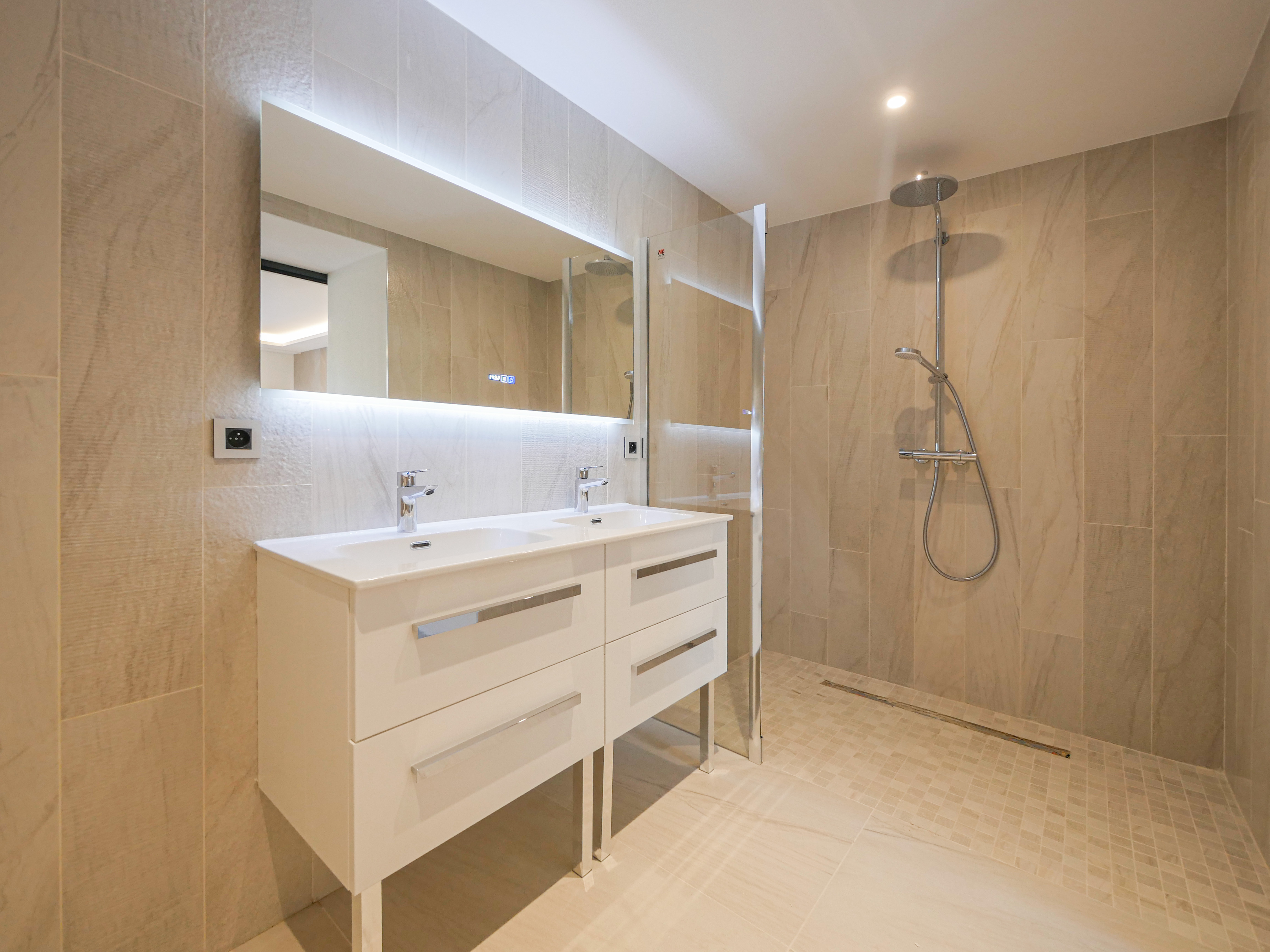 SAINT-JEAN-CAP-FERRAT - APPARTEMENT VILLA