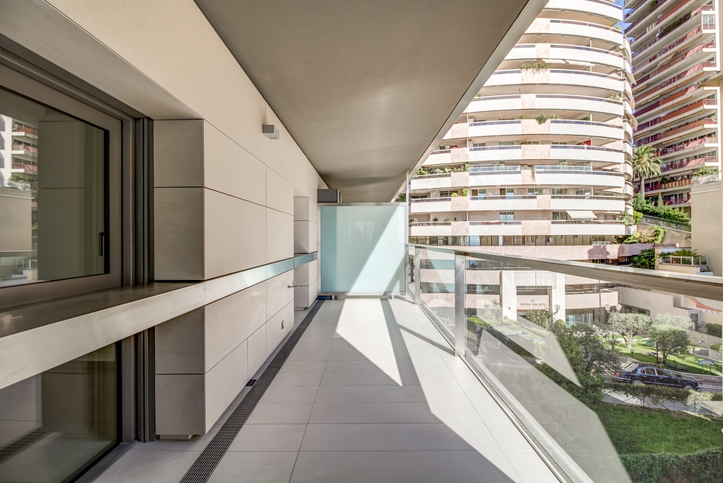 Monte-Carlo View: 3P avec Vue Panoramique, Cave & Parking dans Immeuble avec Concierge 24/7