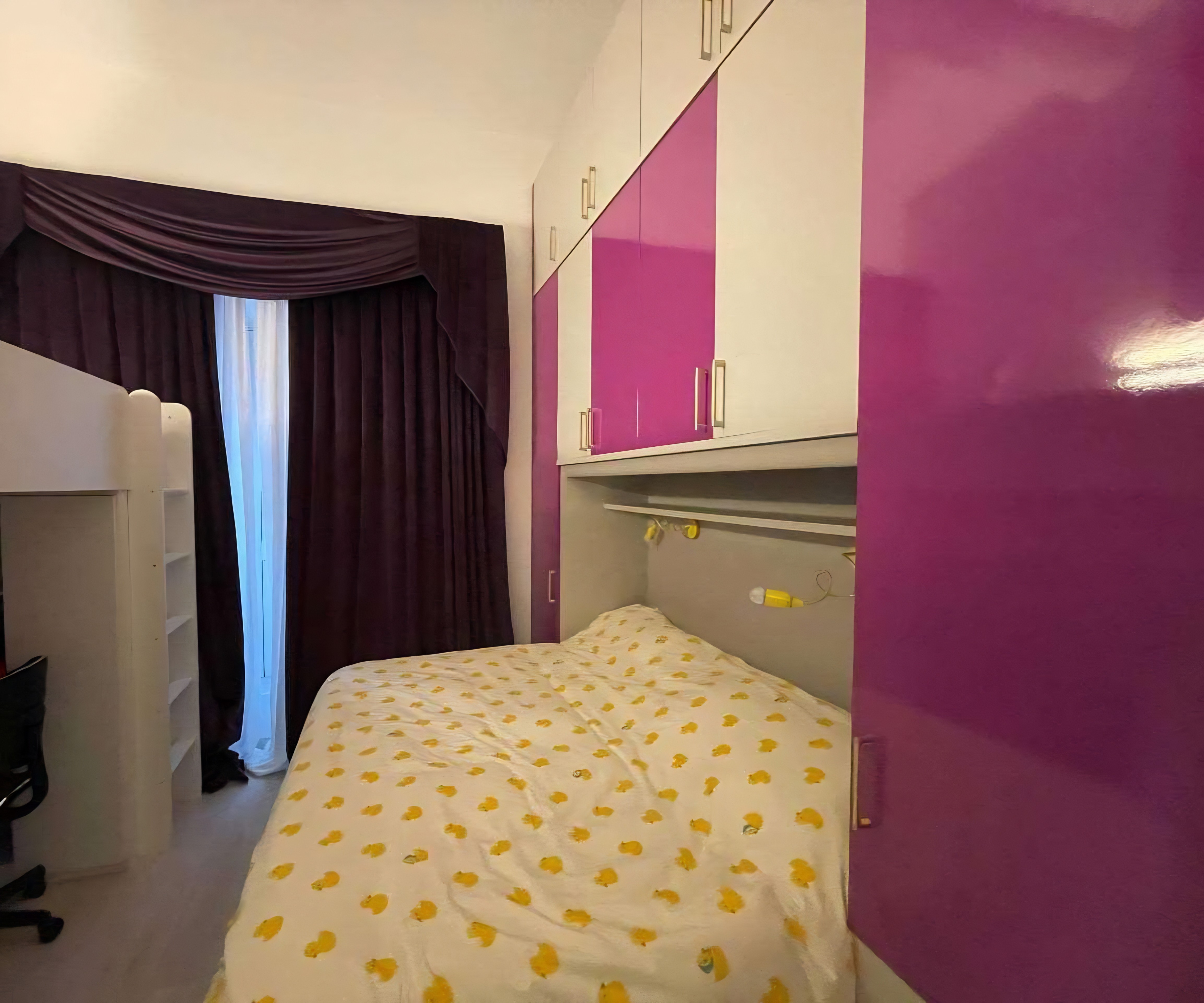 Monaco Ville: Duplex de caractère avec vues panoramiques sur Port Hercule et la mer