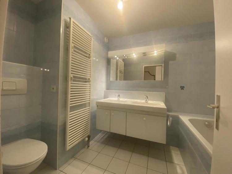 x9eF4_lookmove_235053097_9.jpg
